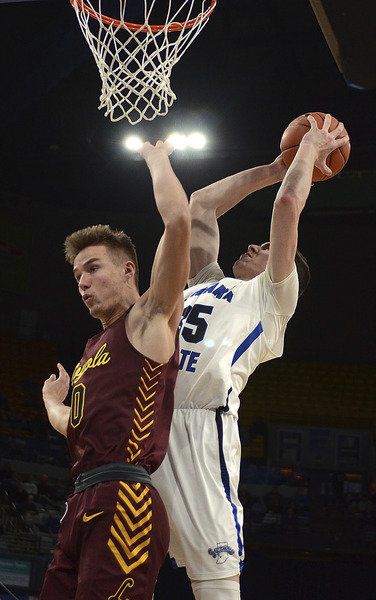 Sycamores roll over Ramblers